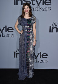 AlexandraDaddario_InStyleAwards2015_05.jpg