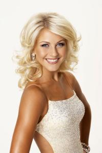 julianne_hough_0.jpg