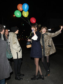 alexa_chung_at_sweetiepie_in_nyc_tikipeter_celebritycity_004.jpg