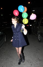 alexa_chung_at_sweetiepie_in_nyc_tikipeter_celebritycity_006.jpg