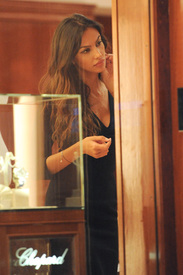 Madalina-Ghenea-Shops-Chopard-Milan-Italy-11022011-05.jpg