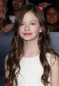 Tikipeter_Mackenzie_Foy_Twilight_Premere_001.jpg