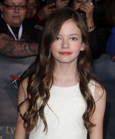 Tikipeter_Mackenzie_Foy_Twilight_Premere_003.jpg