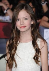 Tikipeter_Mackenzie_Foy_Twilight_Premere_004.jpg