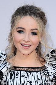 Sabrina_Carpenter_18.jpg