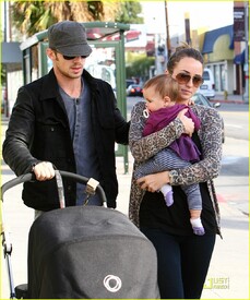 cam-gigandet-everleigh-smiles-sweetly-03.jpg