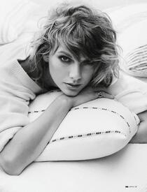 tswift231215BZNimage4.jpg