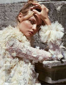 elle-italy-2016-gennaio__dragged_-page18.jpg