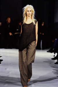 ANN-DEMEULEMEESTER-SPRING-1997-RTW-16-ESTHER-DE-JONG.jpg