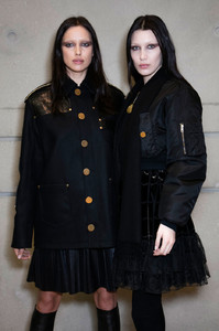 Givenchy+Fall+2016+Backstage+_Zbou20QKQpx.jpg