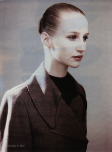 131_Photo_Paolo_Roversi_Model_Esther_de_Jong.jpg