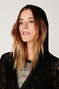 Barbara-di-Creddo-for-Free-People-lookbook-December-2011-photo-shoot-011-683x1024.jpg