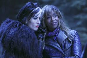 Once-Upon-a-Time-Victoria-Smurfit-and-Merrin-Dungey-S4Ep14-1024x683.jpg