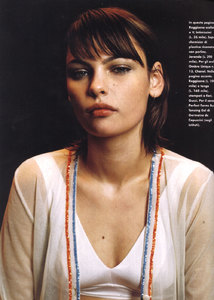 elle it april 1999 (1).jpg