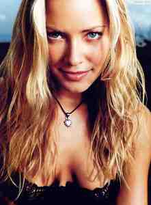 Kristanna Loken - closeup in lowcut black top.jpg