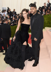 bella-hadid-weeknd-met-gala-050216-3.jpg