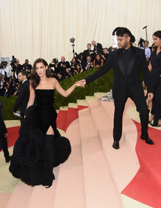 bella-hadid-weeknd-met-gala-050216-4.jpg