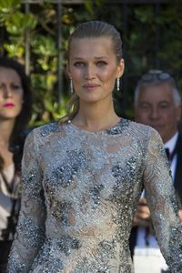 toni-garrn-at-amfar-s-23rd-cinema-against-aids-gala-in-antibes-05-19-2016_7.jpg