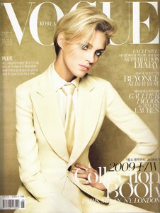 anja-rubik-by-jason-kibbler-vogue-korea-may-2009.jpg