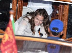 Barbara-Palvin-et-Lewis-Hamilton-a-Venise-le-30-aout-2016_portrait_w674 (9).jpg