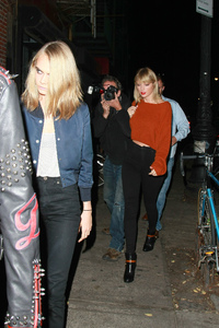 tswift131016BZNimage10.jpg