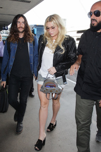 kesha181116ZNimage3.jpg