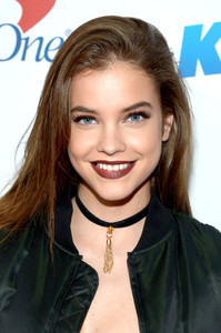 Barbara+Palvin+102+7+KIIS+FM+Jingle+Ball+2016+TgGNAy_BZW4x.jpg