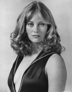 Cybill Shepherd - lowcut black top.jpg