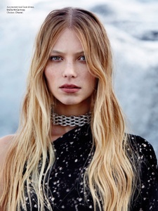 Vika-Falileeva-Winter-Looks-LOfficiel-Switzerland01.jpg