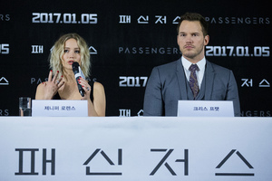 jlaw161216BZNimage15.jpg