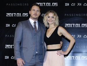 jlaw161216BZNimage8.jpg