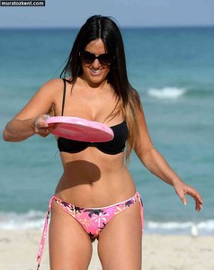 claudia_romani_bikini_tanga_thong_0092.jpg