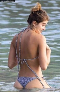 daniela_lopez_osorio_bikini_0010.jpg