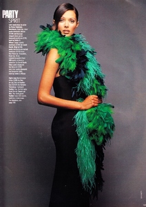 elle_uk_december_1992_9.jpg