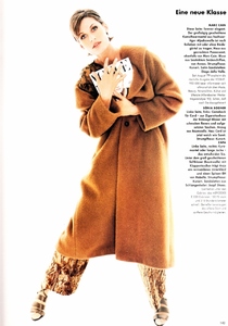 vogue_germany_july_1994_45.jpg