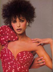 Blanch_Vogue_US_April_1984_07.thumb.jpg.434c0685d22d899223f6155c18f0f239.jpg