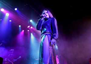 Joanna-Levesque-Performing-in-Manchester-11.jpg