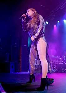 Joanna-Levesque-Performing-in-Manchester-16.jpg