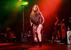 Joanna-Levesque-Performing-in-Manchester-6.jpg