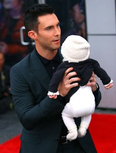 adam-levine-daughter-3.jpg