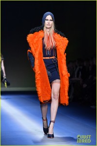 behati-prinsoo-return-to-the-runway-01.jpg