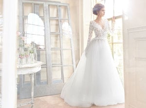 tara-keely-bridal-spring-2017-style-2700_4.thumb.jpg.795d2c038bc92b9b152c0d62f3b8cdef.jpg