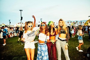 58fb94348437a_COACHELLADAY33.thumb.jpg.387d646fe88a7c7756e52b68c004b5cc.jpg