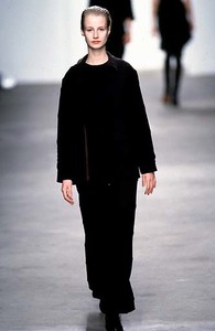 CALVIN-KLEIN-FALL-1998-ESTHER-DE-JONG (6).jpg