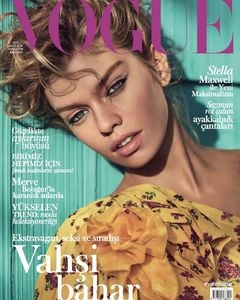 stella-maxwell-vogue-turkey-march-2017-cover-1.thumb.jpg.25b5c409d6c23c700aa0c19843be752c.jpg