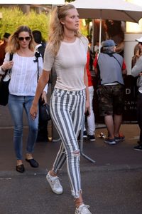 Toni-Garrn-out-in-Cannes--05-662x993.jpg