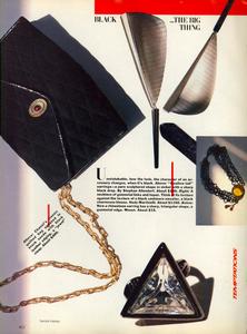 Vogue_US_November_1982_05.thumb.jpg.97de9bd4eabc7a5b2c349ddd11fadc96.jpg