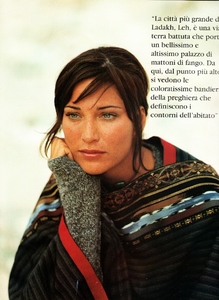 elle_italia_nov_1994_4.thumb.jpg.b34f3d2acfb4dd2350f2ba98c190bc27.jpg