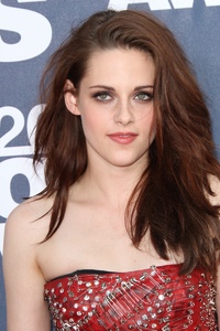 kristen-stewart-long-brown-hairstyle.jpg