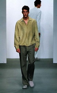 5937565e31cb8_CalvinKleinSpringSummer1999NewYorkFashionWeek.thumb.jpg.9abfbf31c20d9a0c251016eade6b6937.jpg